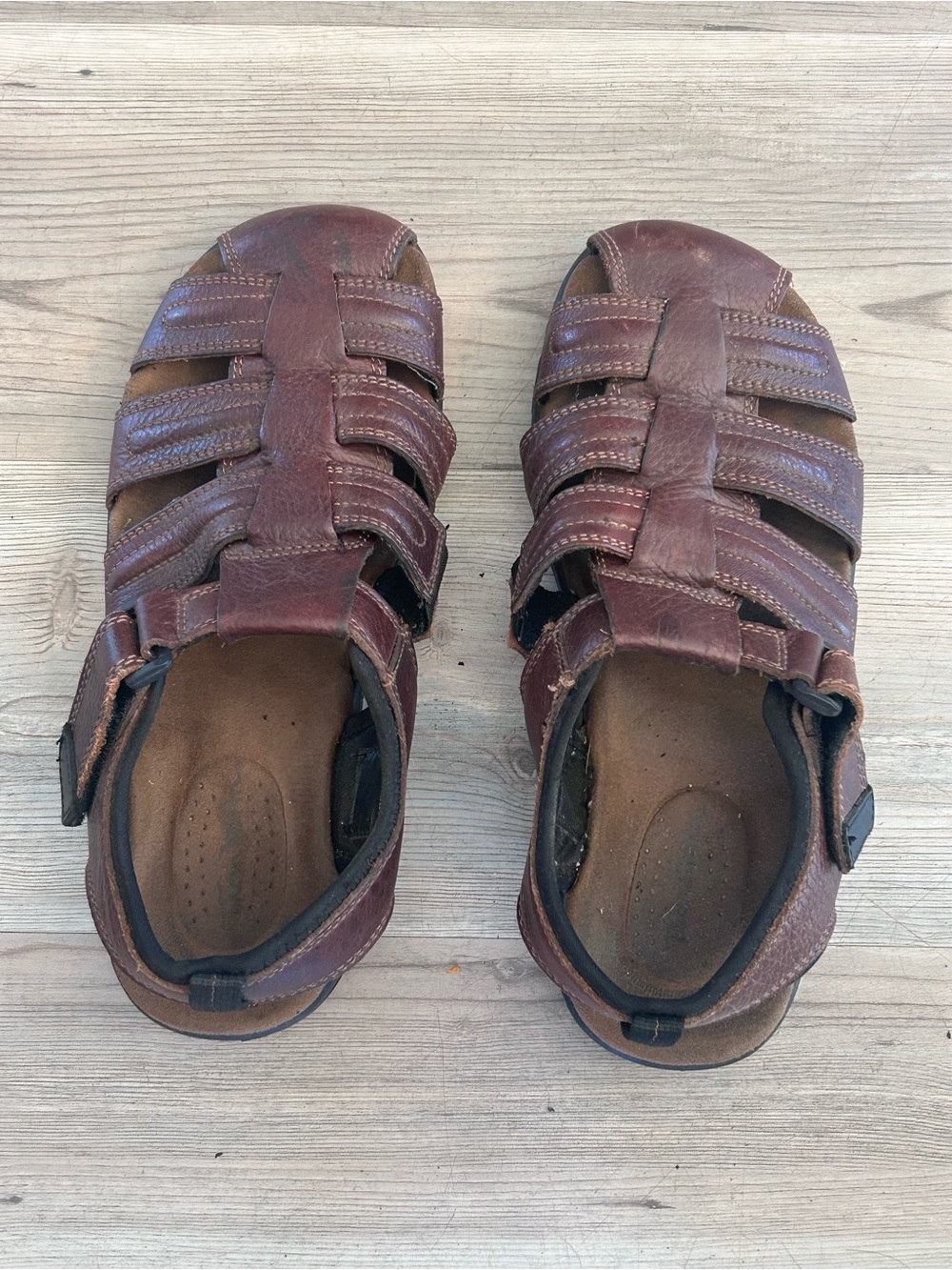 Thom McAn Men's Dark Brown Leather Fisherman Sandals, size 10